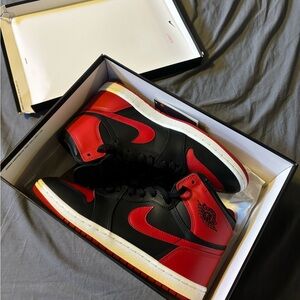 Nike Air Jordan 1 Bred